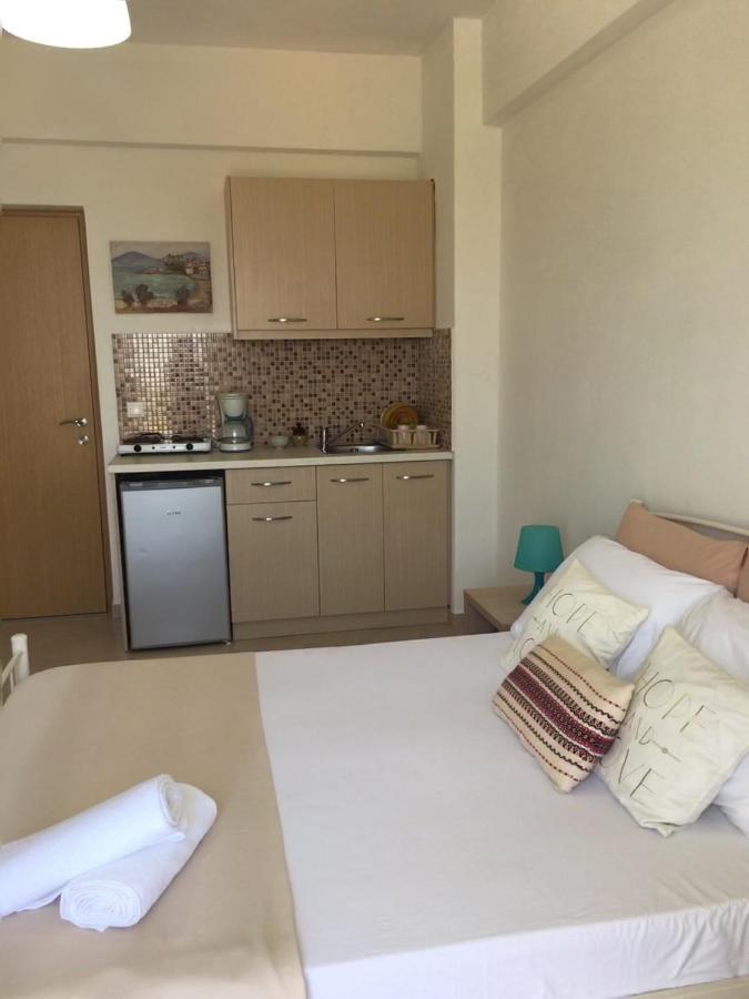 Marika'S Apartments Himare Eksteriør bilde